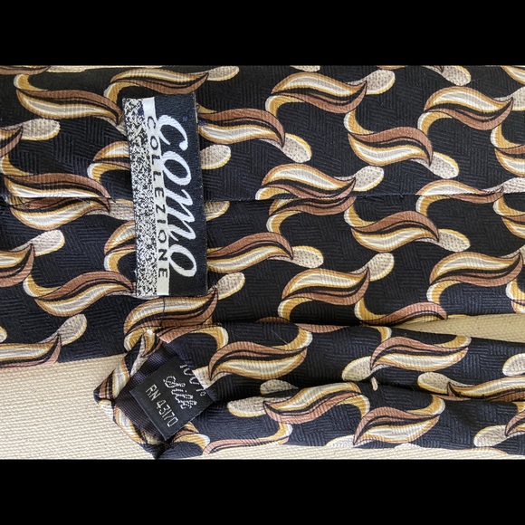 Como Collezione 100% Silk Necktie - Picture 3 of 5